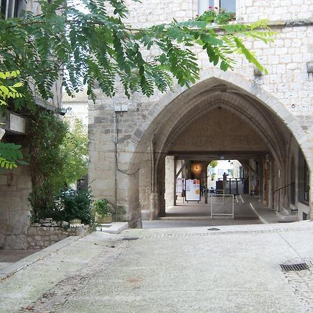 Petit Gite Des Augustins Monflanquin Eksteriør billede